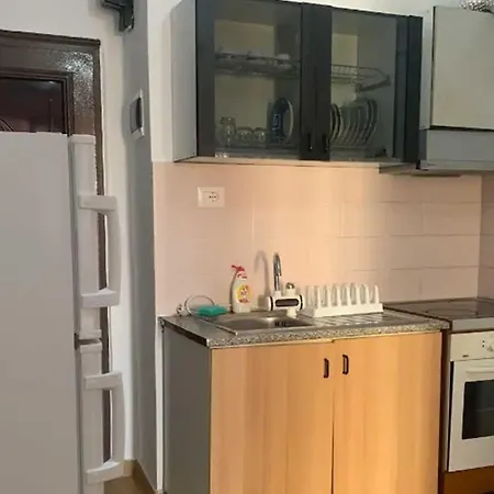 Apartman Dont Book This Property Tirana